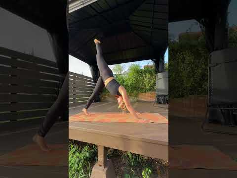 Get on ur mat!!! Daily !!!! #yoga #yogapose #wellnessjourney #yogaflow #stretchingroutine