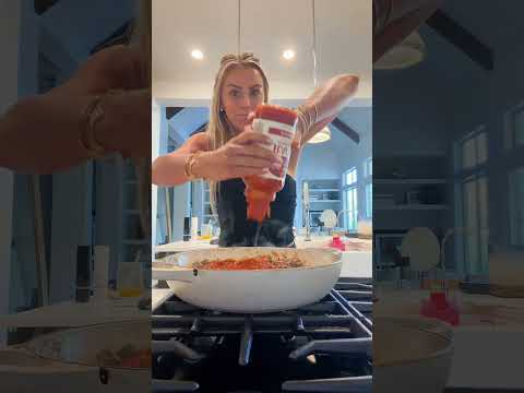 Cook dinner with me (lasagna night for the hubby 🍝) #cookwithme