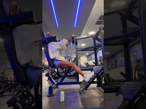 Leg day #sisters #workout