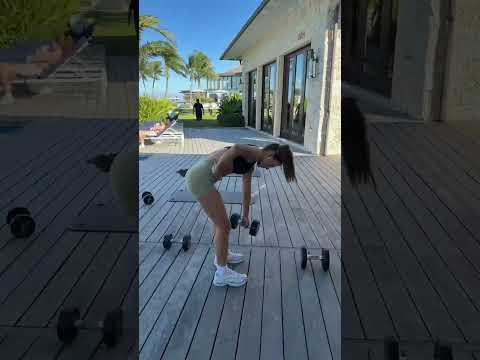 New TWOFIT26 program available now for the new year. Come workout with us, link in bio🤏🏻❤️✨