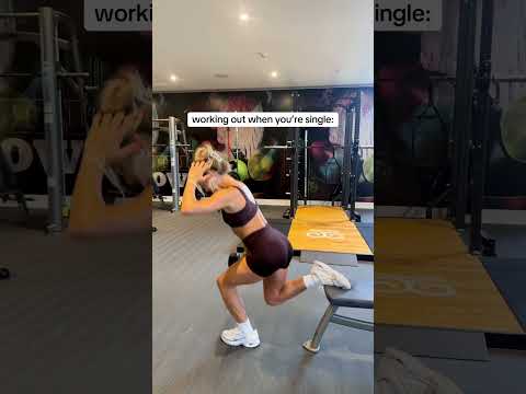 two people in the gym #workout #sisters