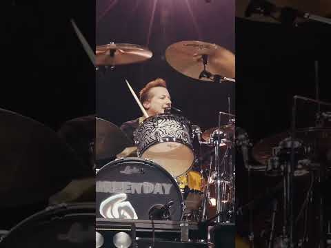 Brain Stew by the beach 🧠🏝️🎥 Ryan Baxley