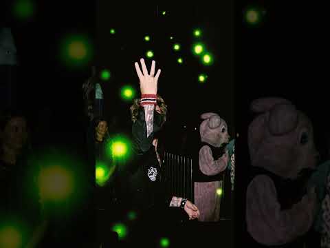 A little behind the scenes from The Saviors Tour, Coma City style 😎 🎥 Greg Schneider