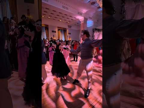 Living out my romance book girl dreams rn