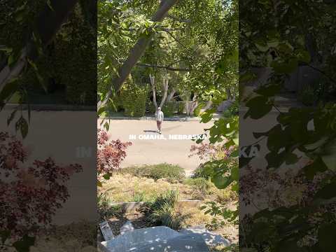 #Omaha October 19th, the Skydiving Tour at The Slowdown 🎟️ at www.surfergirlmusic.com/tour 🏄🏼‍♀️