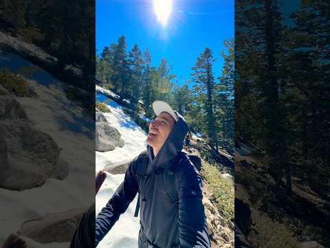Hiking with sunshine and a little bit of snow ❄️ ☀️