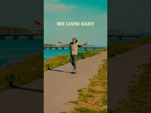 Send this to someone who may need some sunshine!! 🌞🌴 #LivinEasy #KBong #Reggae