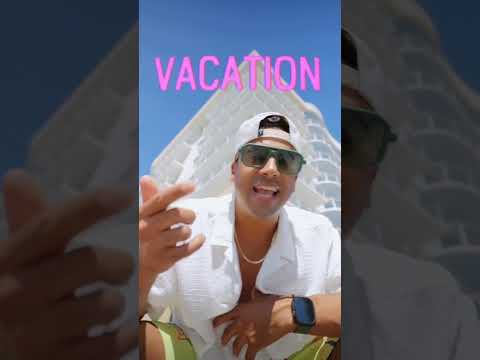 We’re out of here ✈️🏝️ Vacation mode mode otw… who’s taking a trip for the long weekend???