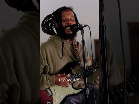 We documented di ting 🎥 bts making of BRIGHTSIDE my new album .Sharing the 1st clip. More to come👀